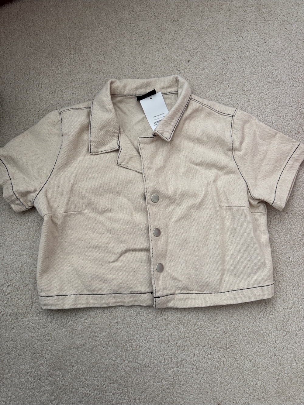 Beige Short-Sleeve Cropped Button Jacket - Unbranded